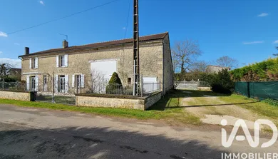 Maison de village à Voulême (86400)