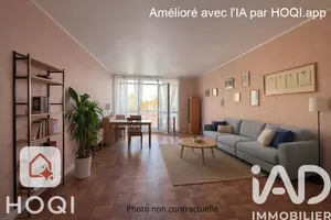 Apartment in Plaisir (78370)