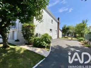 Pavillon à Viry-Châtillon (91170)