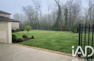 Building plot in Saint-Bonnet-de-Mure (69720)