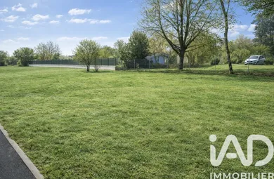 Building plot in Saint-Bonnet-de-Mure (69720)