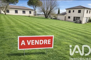 Building plot in Saint-Bonnet-de-Mure (69720)