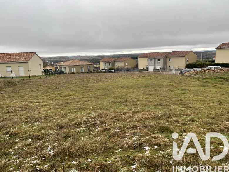 Terrain 820 m² · à La Cavalerie · 49 000 €