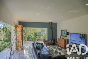 Apartment in Bandol (83150)