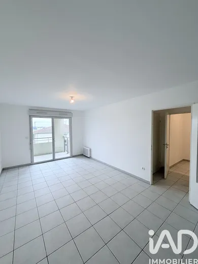 Apartment in Toulouse (31200)