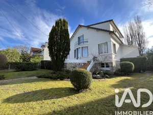 Maison à Sainte-Geneviève-des-Bois (91700)