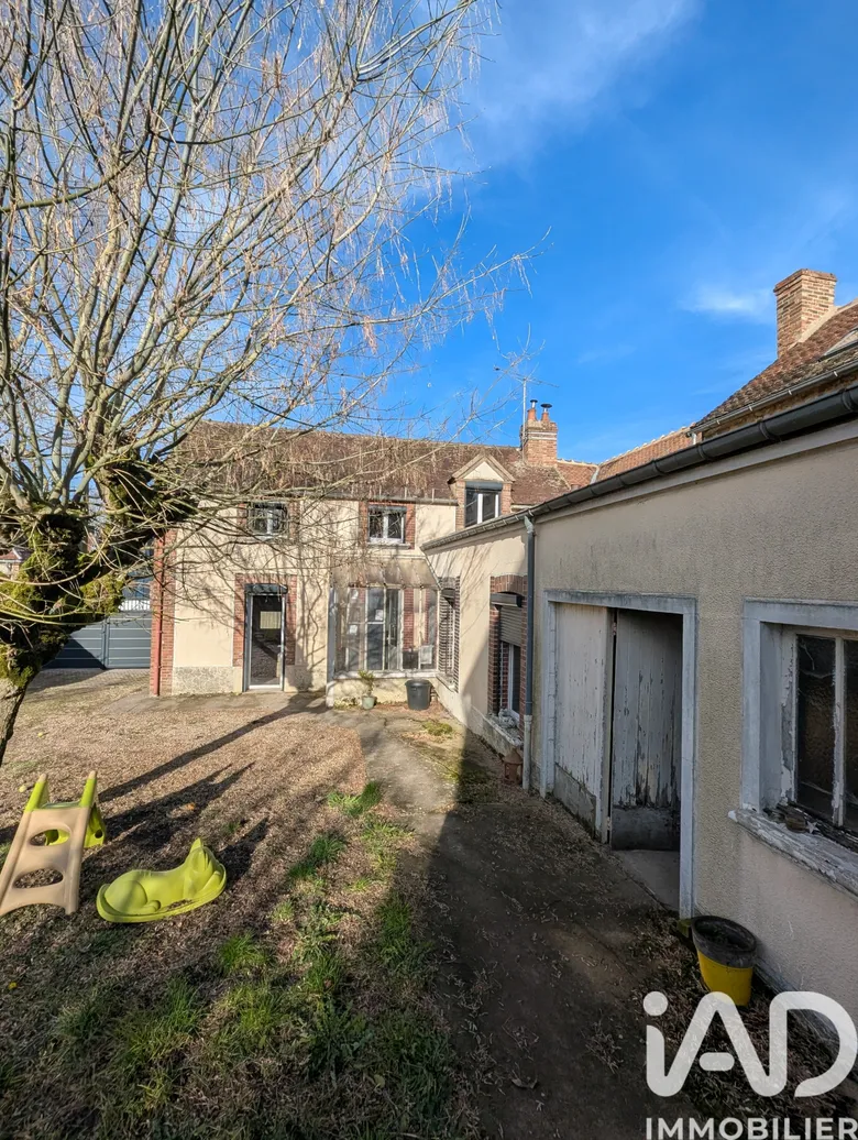 Maison 4 pièces 94 m² · à Mont-Saint-Sulpice · 93,7 m² · 139 000 €