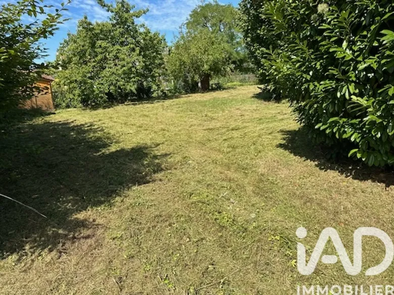 Terrain à bâtir à Villeneuve-sur-Aisne (02190) · 55 000 €