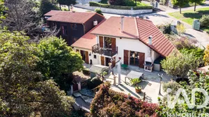 Maison d'architecte à Saint-Genest-Lerpt (42530)