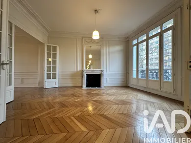 Apartment in Paris (75014)