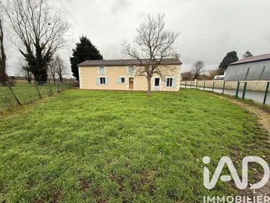 Longere in GUESNES (86420)