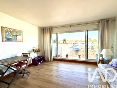 Apartment in Antony (92160)
