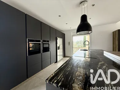 Architectural house in Gardanne (13120)