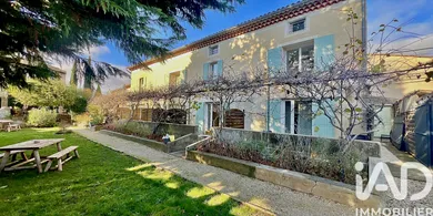 Apartment in Pont-Saint-Esprit (30130)