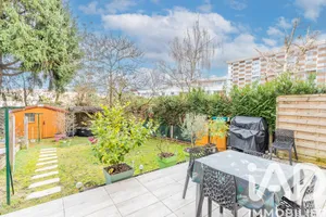 Apartment in Le Plessis-Robinson (92350)