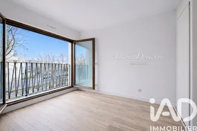 Apartment in Paris (75012)