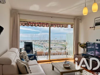 Apartment in Menton (06500)