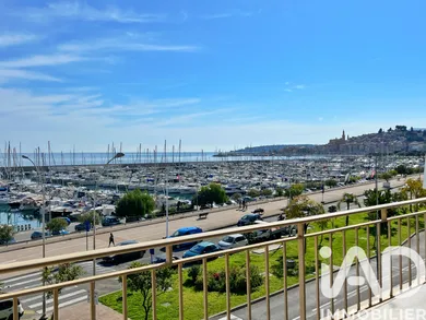 Apartment in Menton (06500)