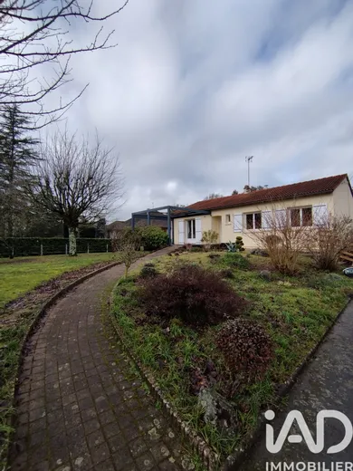 Maison traditionnelle à Bressuire (79300)