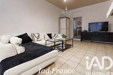 Townhouse in Nézel (78410)