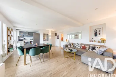 Apartment in Fontenay-sous-Bois (94120)