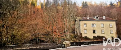 Building in Plombières-les-Bains (88370)