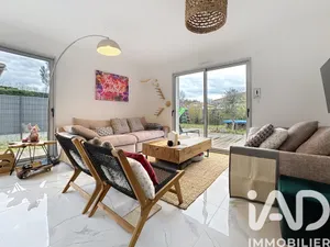 Townhouse in Villenave-d'Ornon (33140)