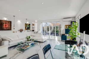 Apartment in Saint-Tropez (83990)