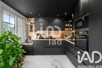 Apartment in Saint-Tropez (83990)