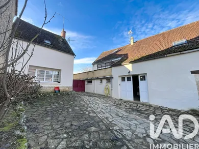 Maison de village à Montillot (89660)