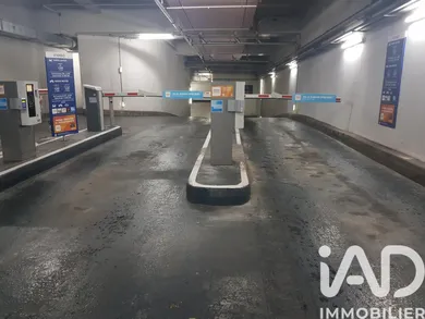 Parking à Paris (75012)