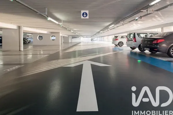 Parking à Paris (75002) photo 2