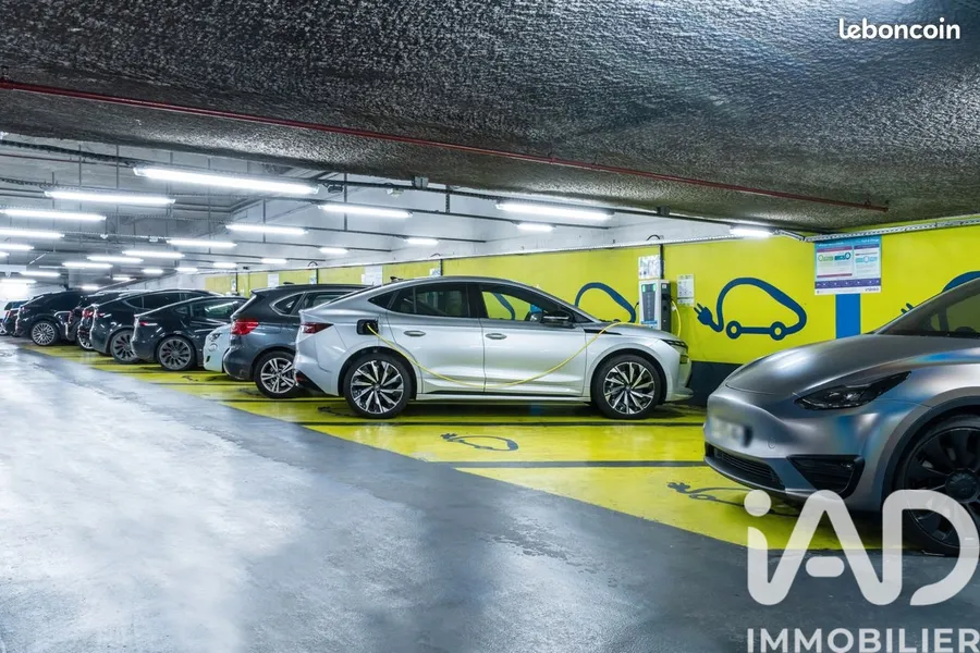 Parking à Paris (75009) photo 3