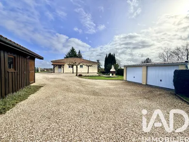 House in Saint-Germain-du-Puch (33750)