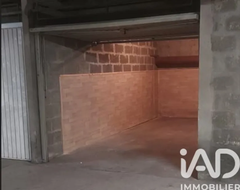 Parking 15 m² · à Annecy · 14,8 m² · 79 800 €