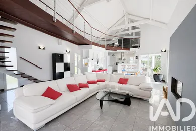 Maison à Ousse (64320)