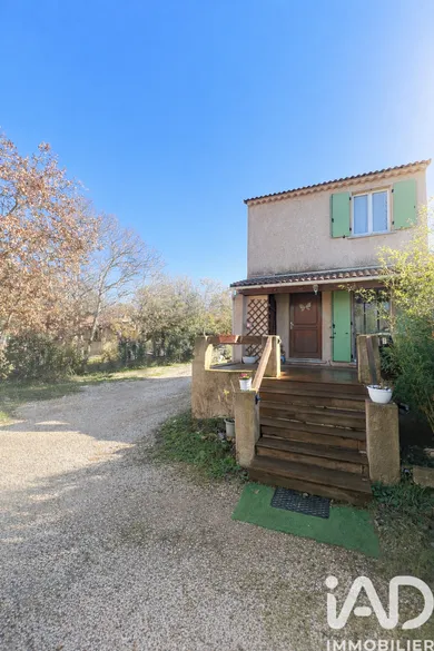 Maison traditionnelle à Nans-les-Pins (83860)