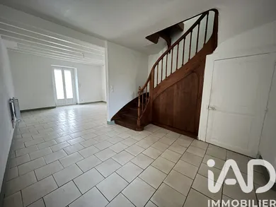 House in Descartes (37160)