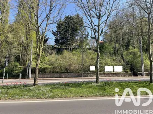 Terrain à bâtir à Bougival (78380)