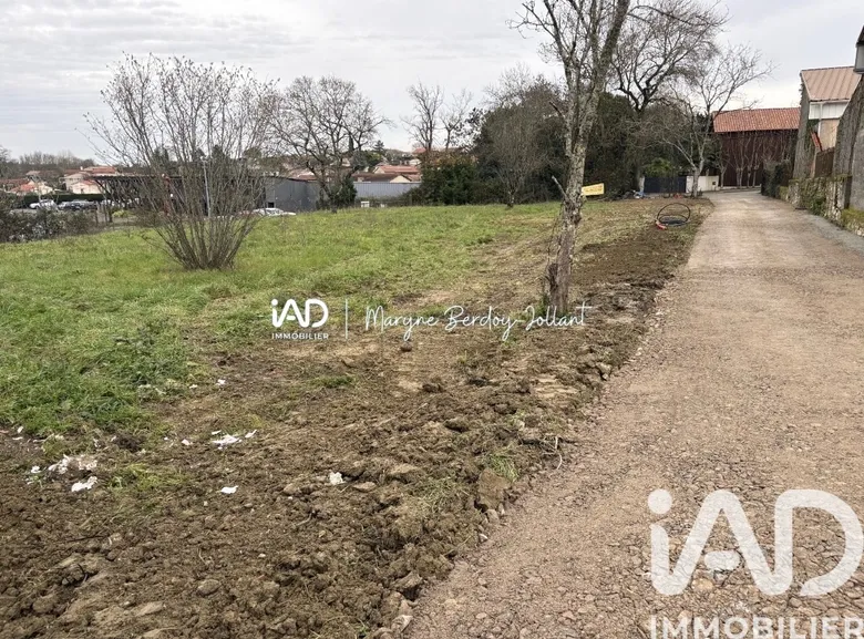 Terrain à bâtir à Lectoure (32700) · 50 000 €
