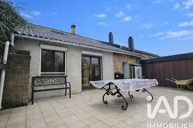 Maison de campagne à Neuville-lès-This (08090)