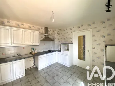 House in Cours (69470)