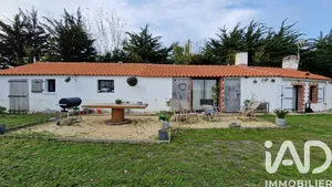 Longere in SAINT URBAIN (85230)