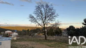 Terrain à bâtir à Vailhauquès (34570)