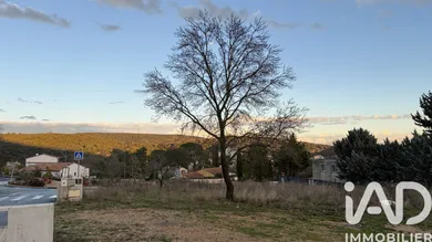Terrain à bâtir à Vailhauquès (34570)