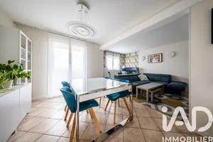 Apartment in Chevigny-Saint-Sauveur (21800)