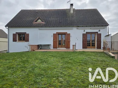 Detached house in Sens (89100)