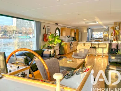 Barge in Clichy (92110)