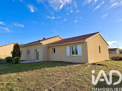 Traditional house in Adriers (86430)