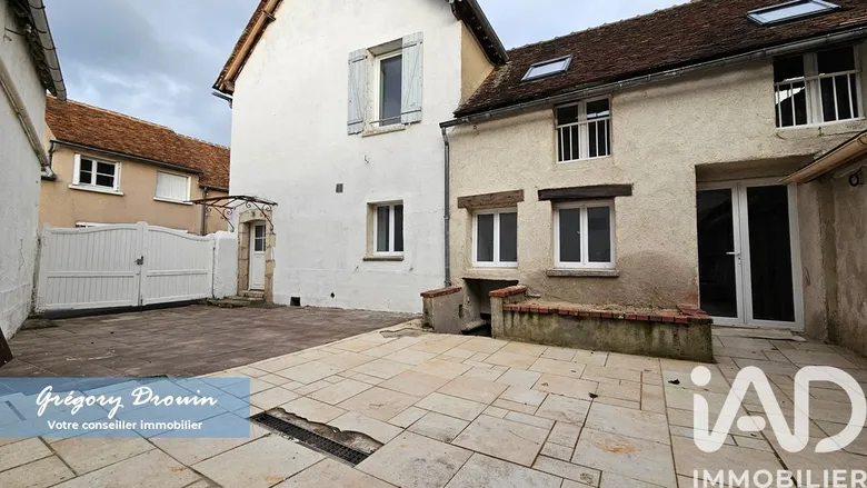 Maison 5 pièces 151 m² · à Ferrières-en-Gâtinais · 151 m² · 125 000 €